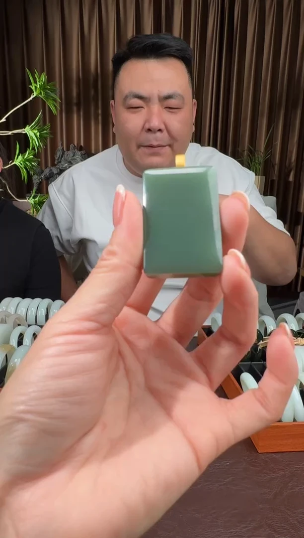 颈饰18K金镶嵌和田玉71冯总11.11多样性拍一发一