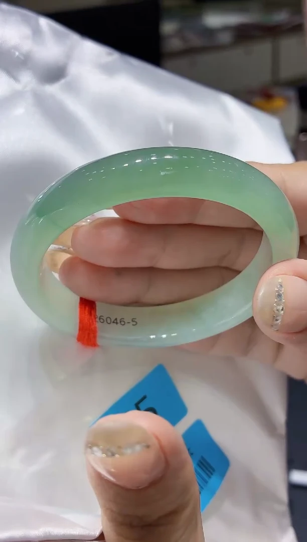 未镶嵌手镯翡翠翡翠手镯54
