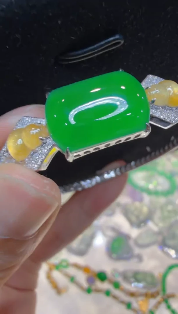 18K金镶嵌手镯翡翠多样性团购发一件