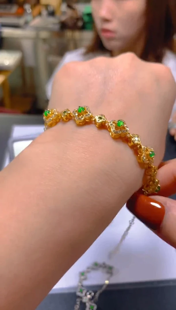 未镶嵌手链翡翠多样性发一