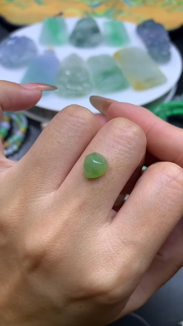 【闪购商品】定制翡翠未镶嵌翡翠