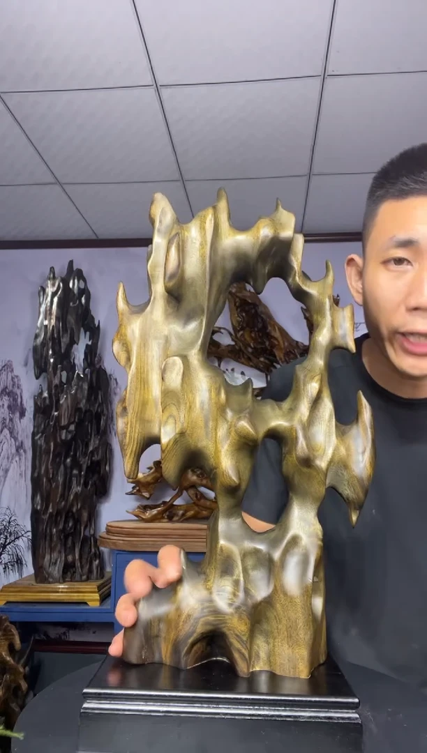 金丝楠木雕款中**哥金丝楠木工艺品摆件