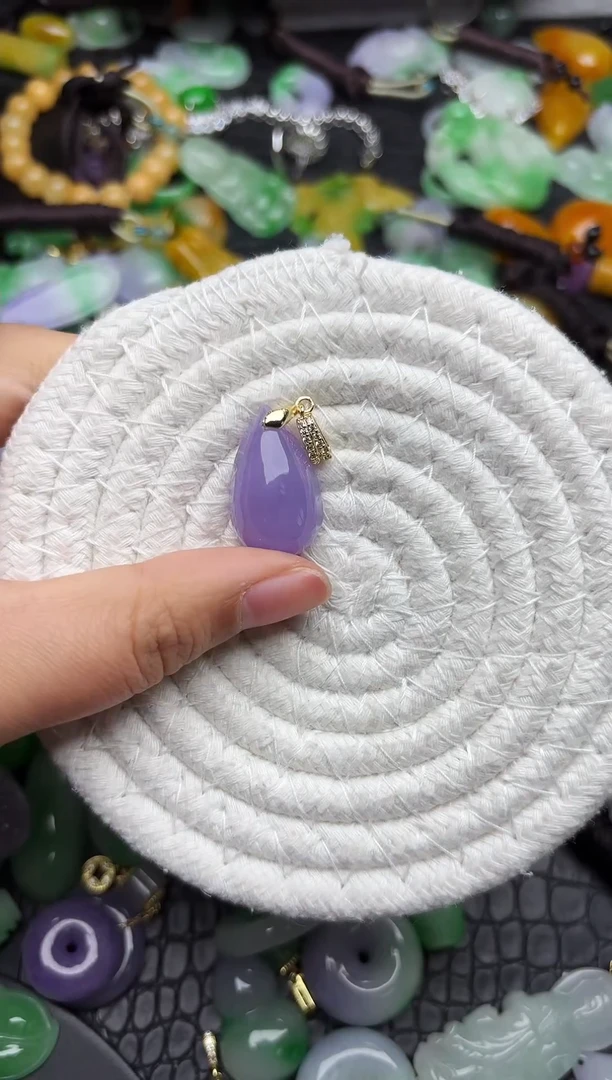 颈饰未镶嵌翡翠缅甸翡翠吊坠