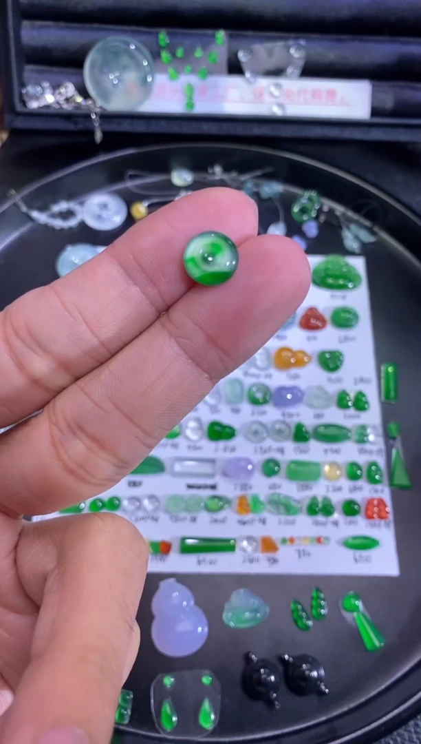 未镶嵌挂件翡翠扣子