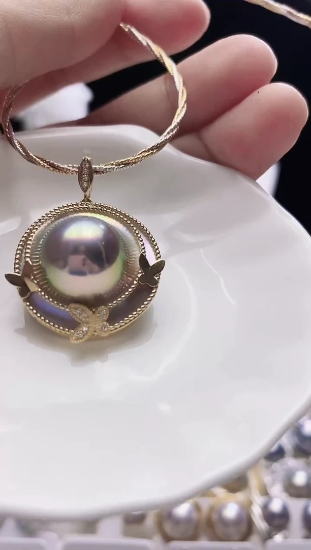 18K金镶嵌颈饰拼合珍珠（马贝珠）海水马贝吊坠