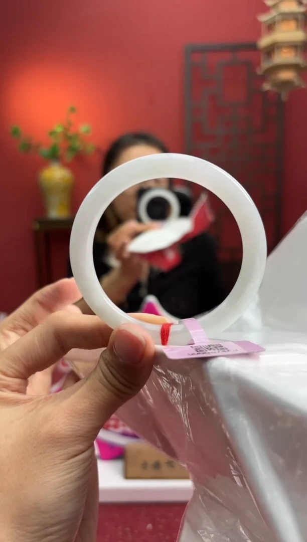 未镶嵌手镯（圆镯）翡翠翡翠手镯5