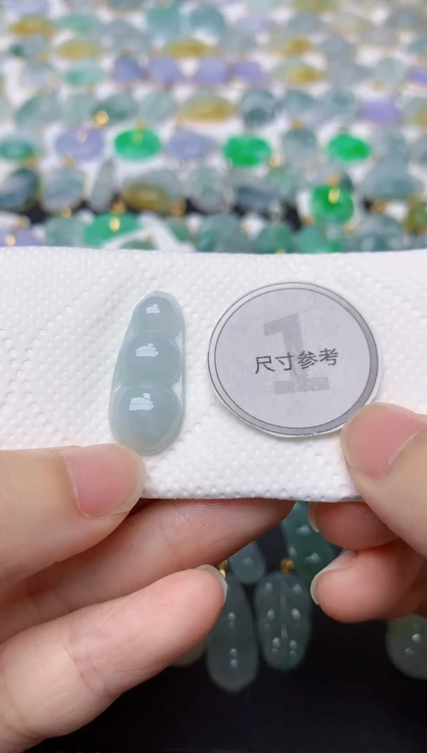 翡翠未镶嵌颈饰天然缅甸A货翡翠