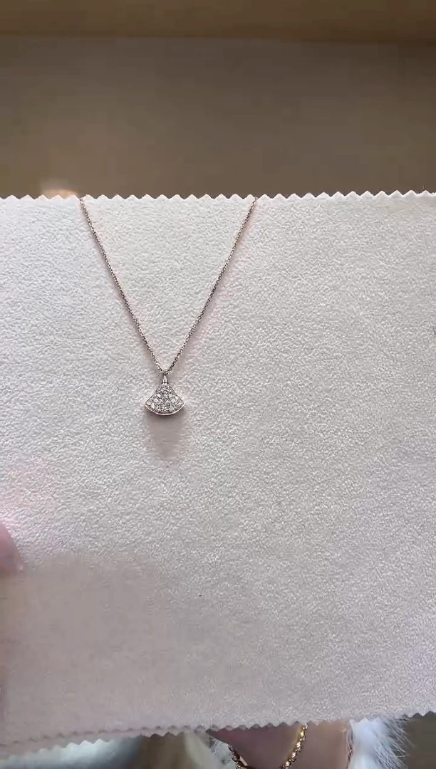 18K金镶嵌颈饰实验室培育钻石小扇子项链k玫