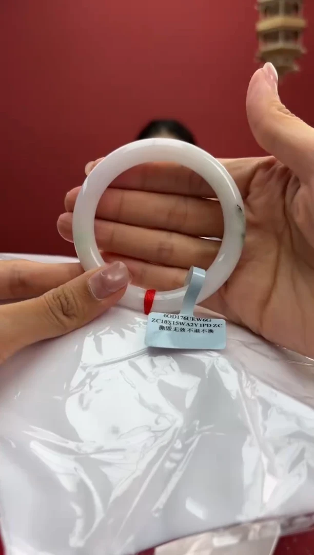 翡翠手镯（圆镯）未镶嵌15手镯