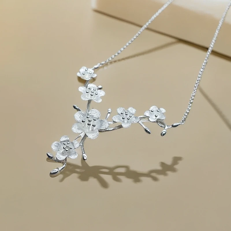 坠链均足银 四宝银饰足银一枝梅幸运花项链