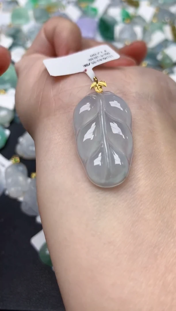 颈饰18K金镶嵌翡翠天然缅甸A货翡翠