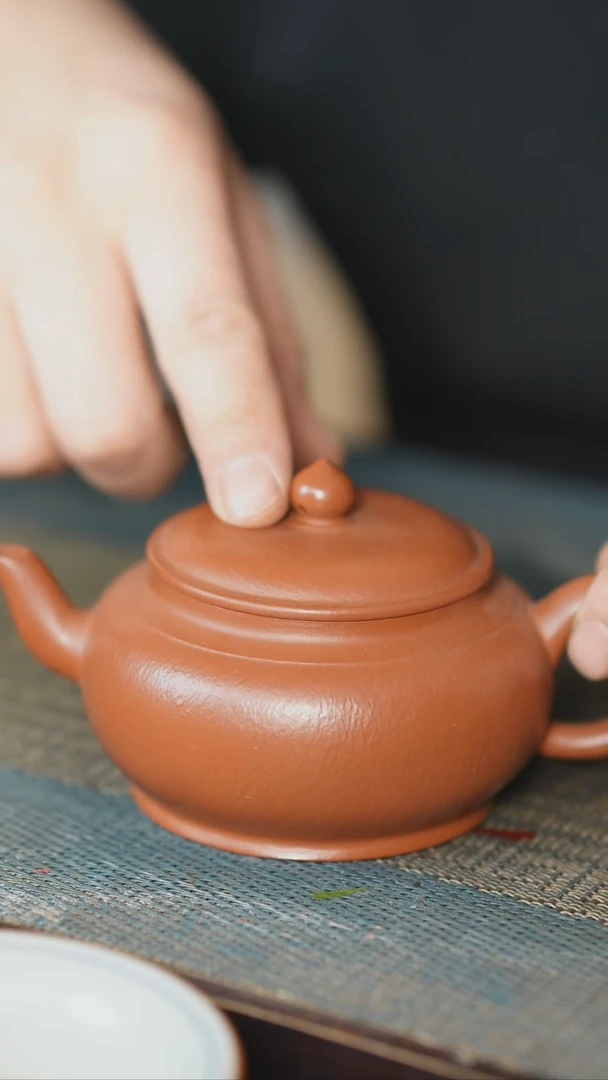 【闪购商品】七点半安排大红袍全手工紫砂壶