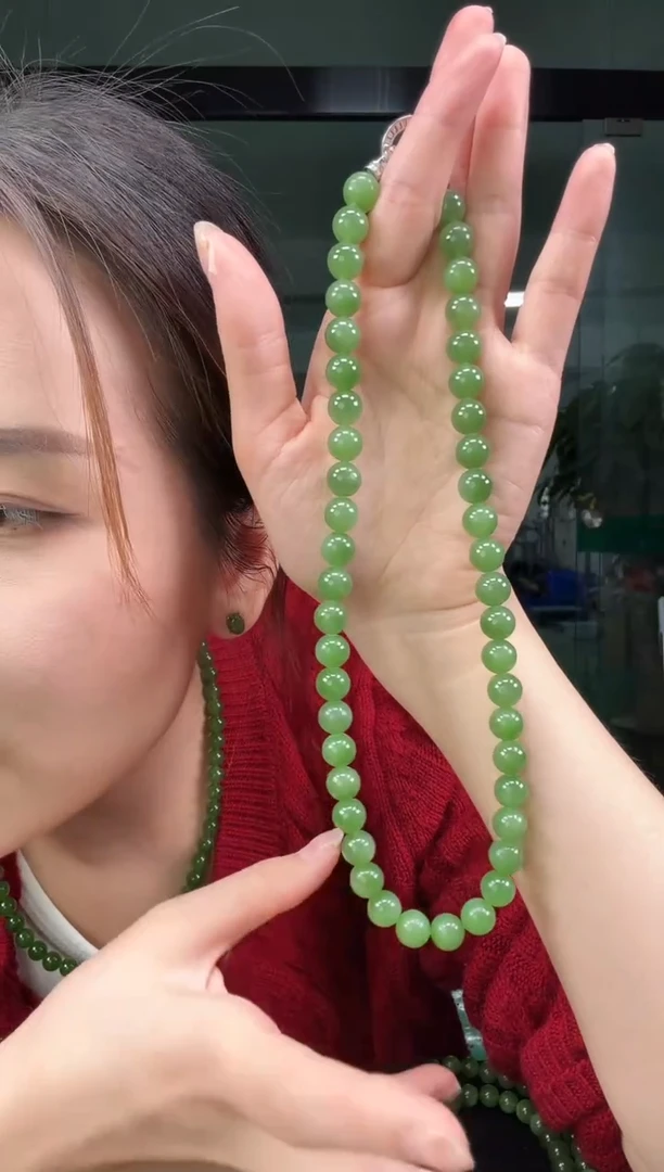 项链未镶嵌和田玉（碧玉）碧玉10mm冰底嫩阳绿项链（无矿点）