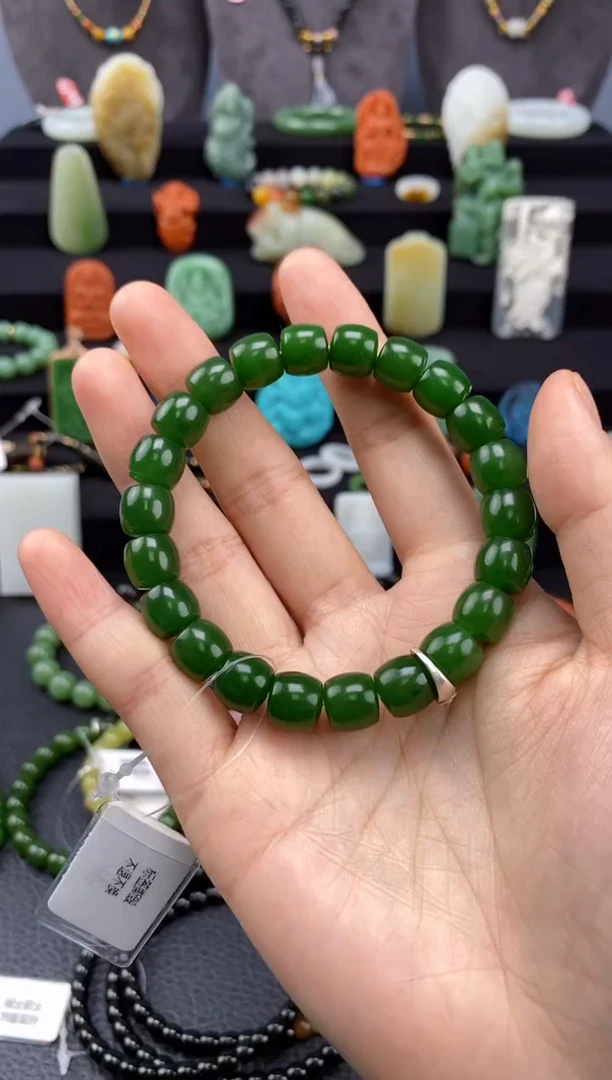 【闪购商品】和田玉-未镶嵌10mm碧玉极致弧手串