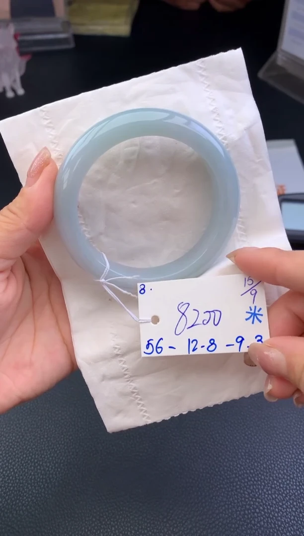 18K金镶嵌翡翠耳饰手镯