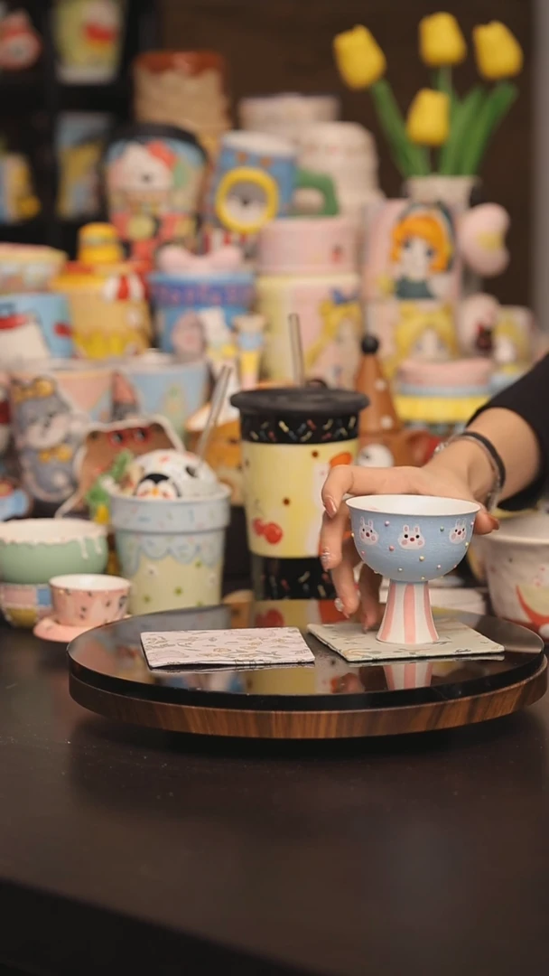 景德镇釉下彩绘设计师款式陶瓷