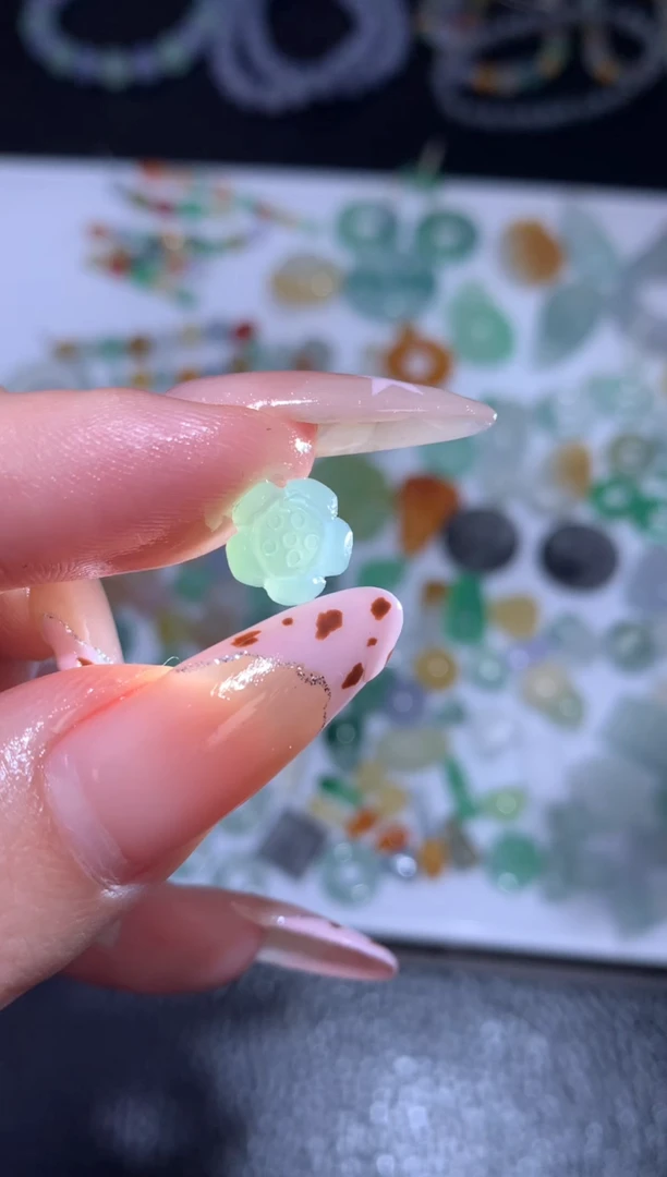 未镶嵌定制翡翠莲花珠