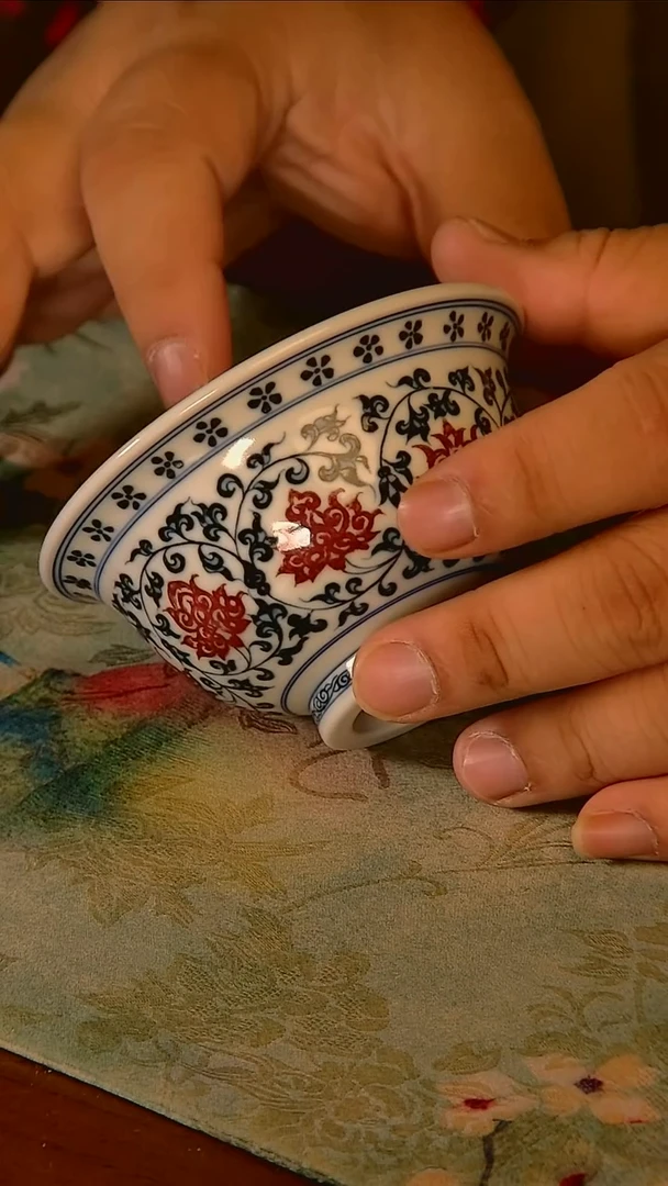 杯手工手绘杯杯很美丽