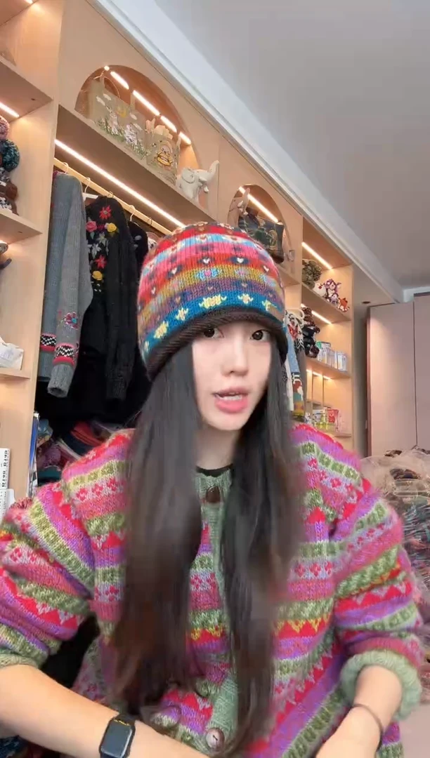 羊毛爱心卷边帽