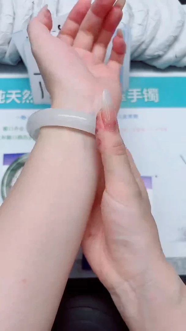 石英质玉手镯未镶嵌179-56