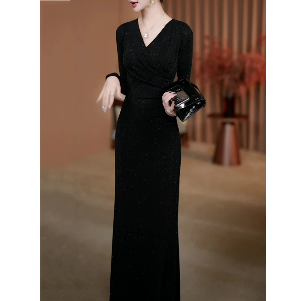 高端法式洋气长袖连衣裙2025春季新款轻奢时尚V领修身显瘦包臀裙