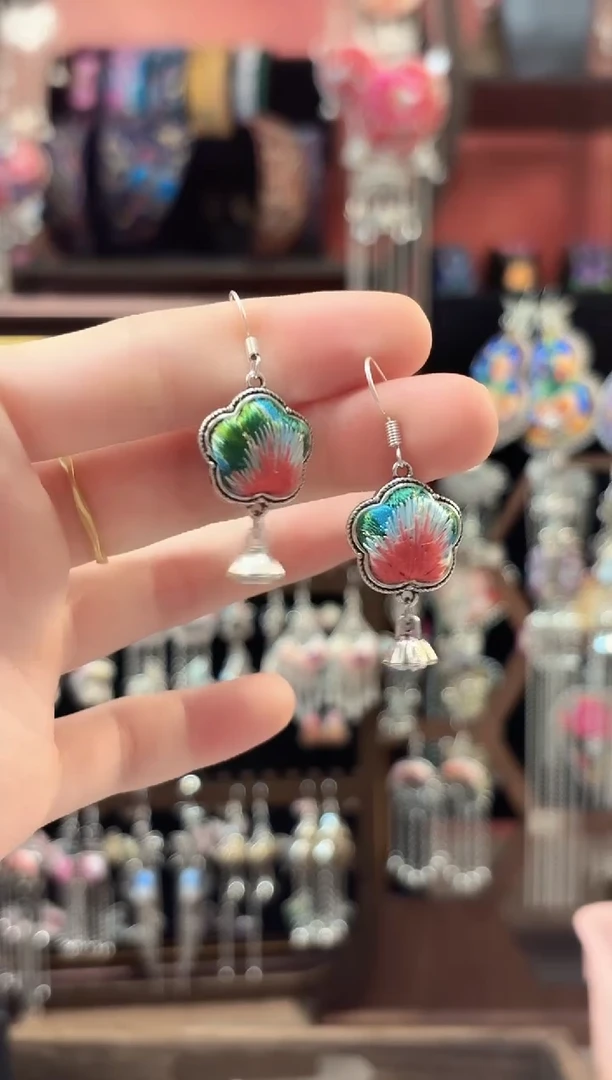 织绣 云织谣民族风精美饰品   35**