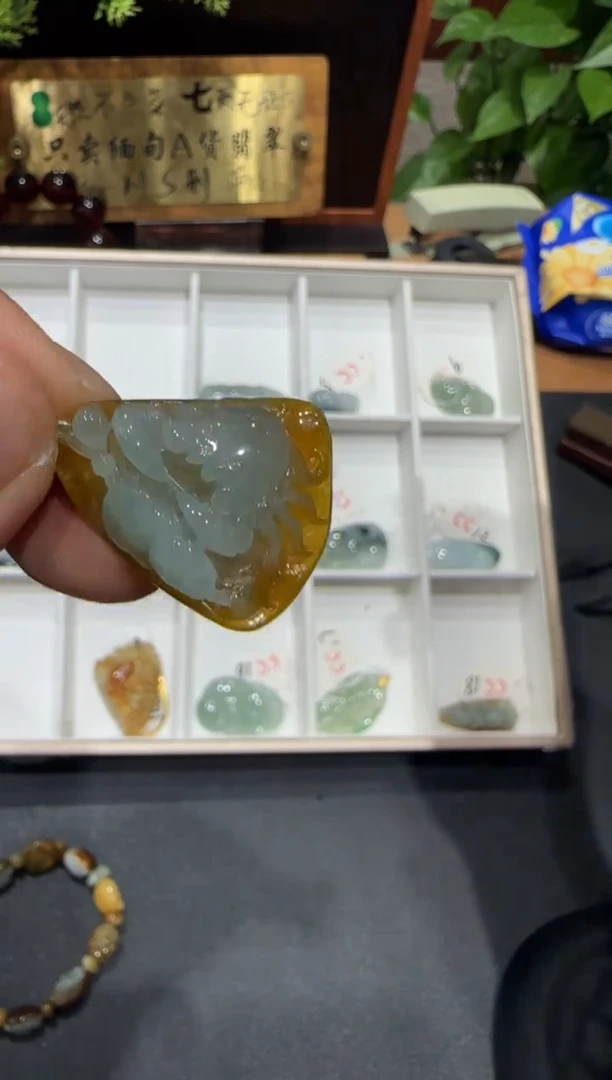 未镶嵌挂件翡翠A货翡翠多样性孤品
