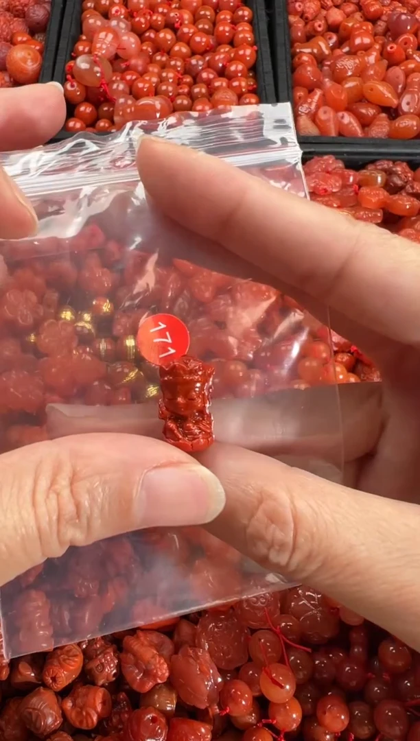 【闪购商品】南红玛瑙颈饰未镶嵌1