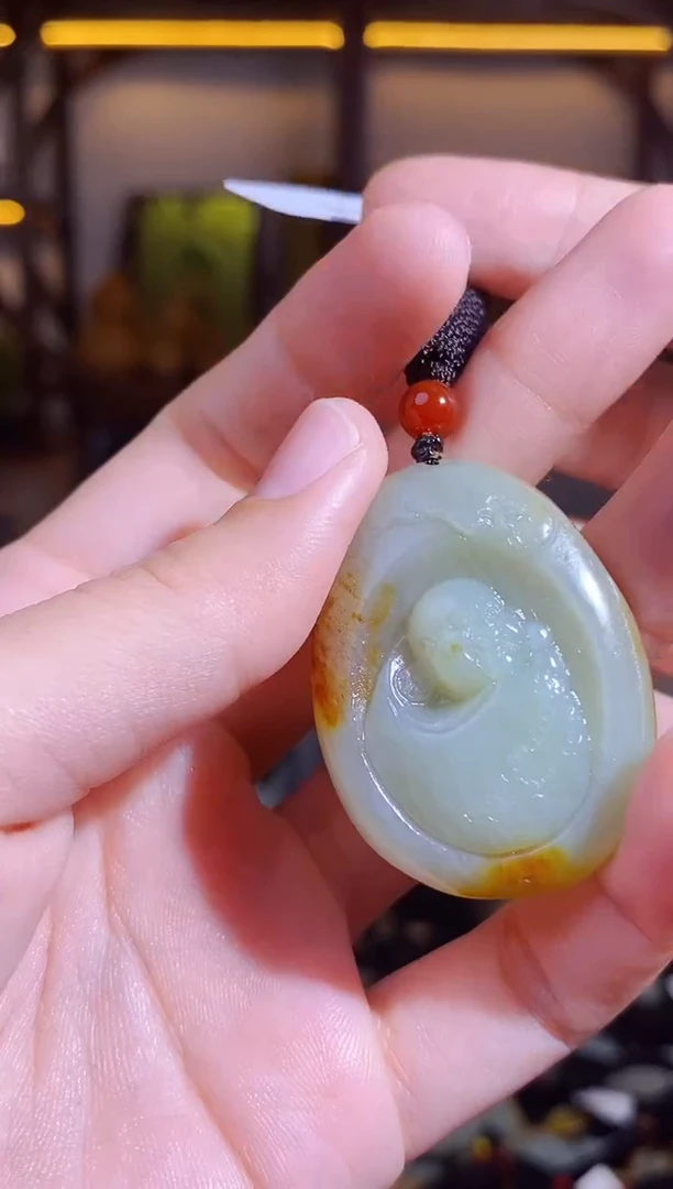 颈饰未镶嵌和田玉1
