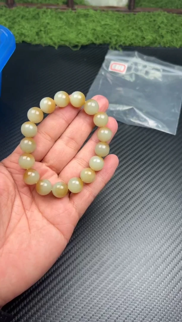 未镶嵌手串和田玉若羌微色差卡12