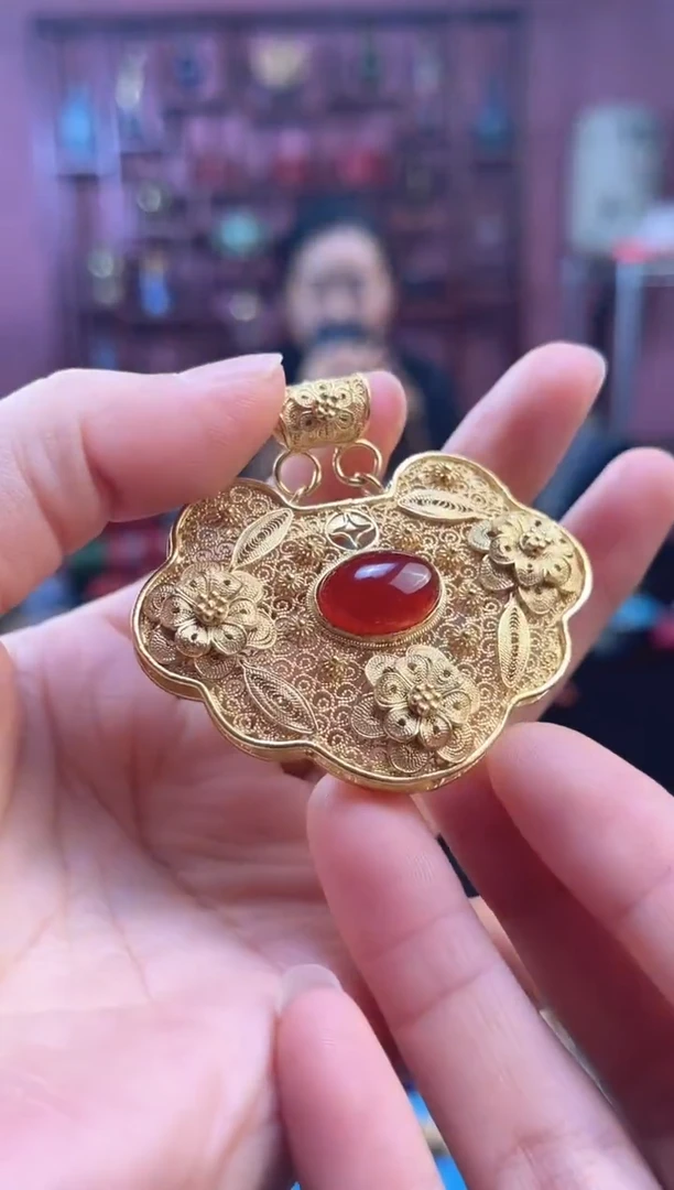 非遗 花丝镶嵌如意锁吊坠 红色