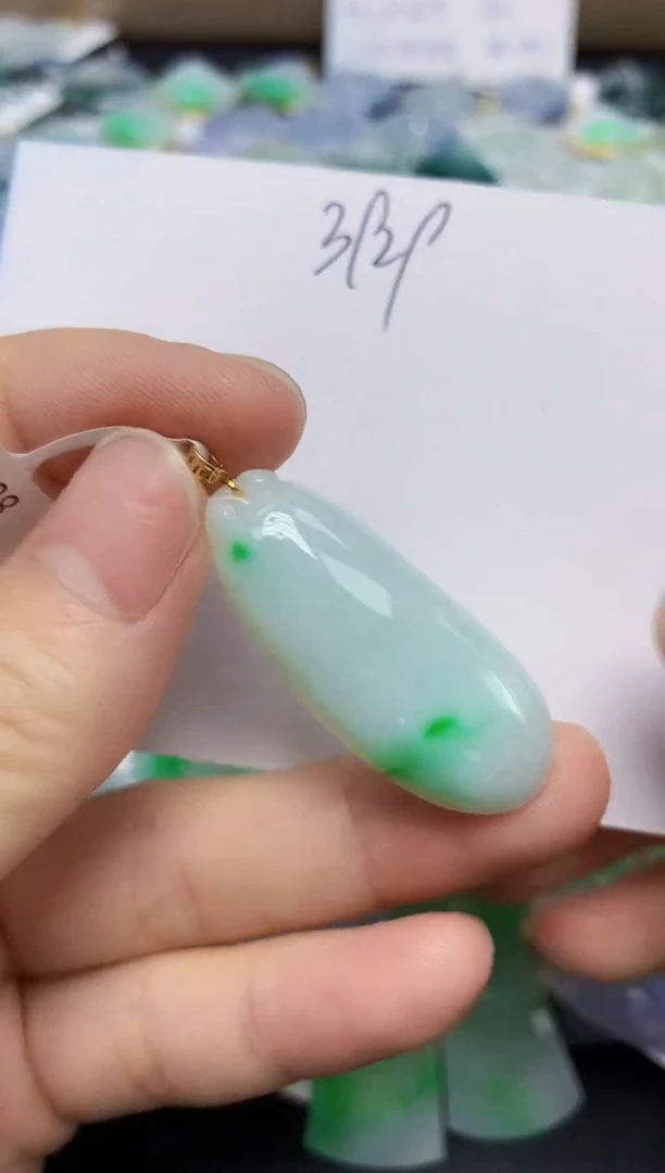 翡翠未镶嵌颈饰天然缅甸翡翠A货