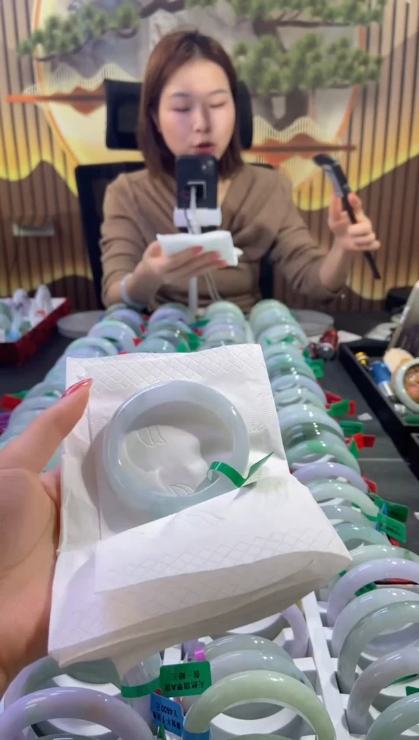 未镶嵌手镯翡翠0056017