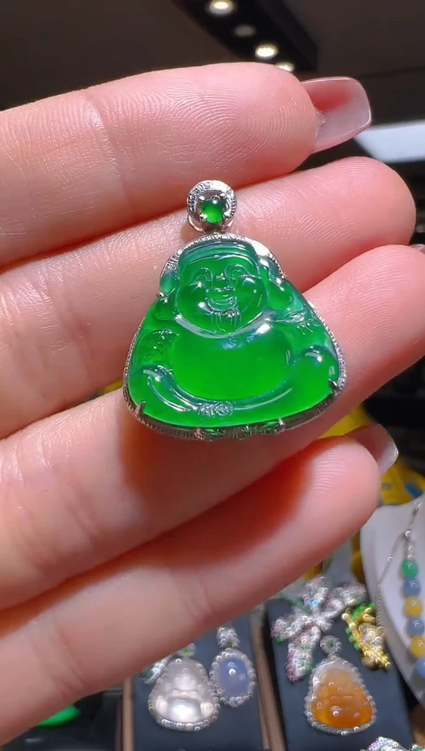 【闪购商品】翡翠吊坠(赠链)18K金镶嵌067