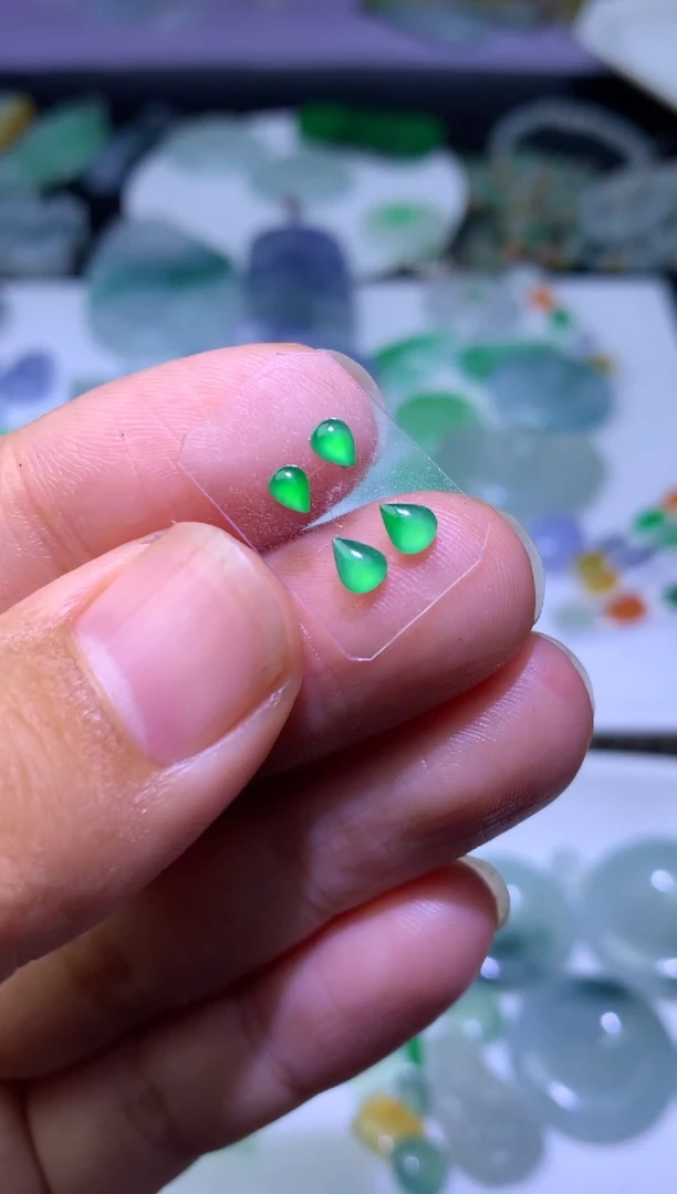 未镶嵌定制翡翠毛货