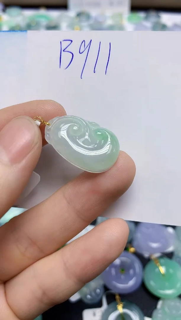 颈饰18K金镶嵌翡翠天然缅甸翡翠A货翡翠百元以上9元证书费自理