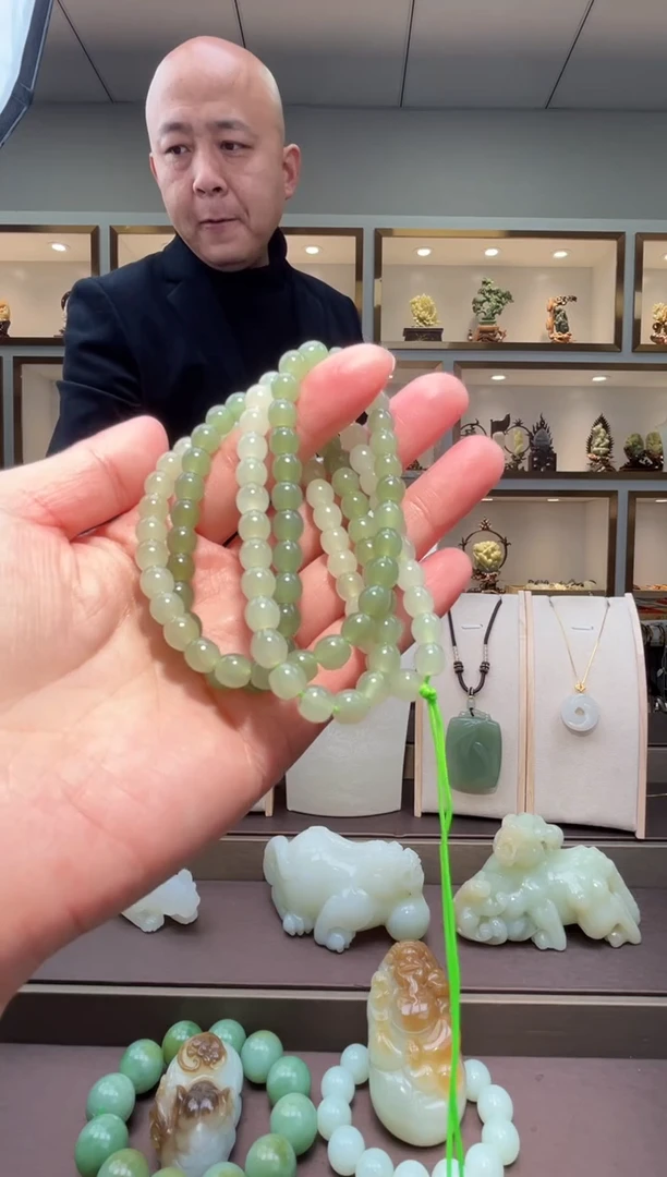 颈饰未镶嵌和田玉苏