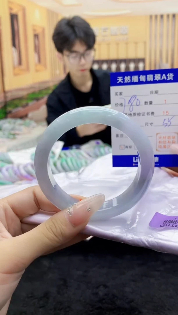 【闪购商品】翡翠手镯未镶嵌    H69-31