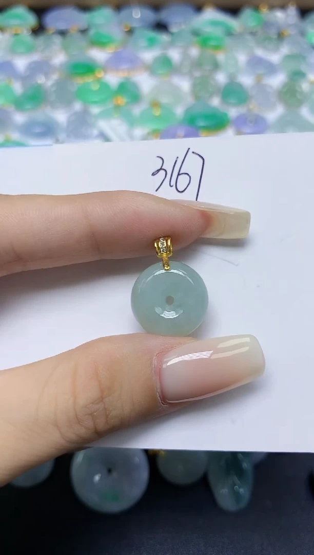 翡翠未镶嵌颈饰 天然缅甸翡翠A货