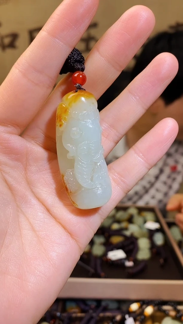 和田玉未镶嵌颈饰1