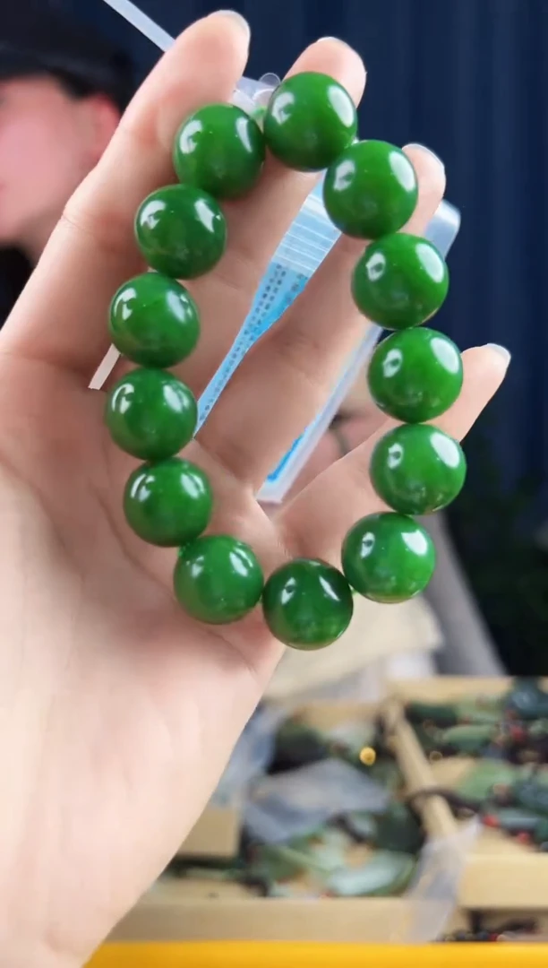 颈饰未镶嵌和田玉拍一发一，多样性发货