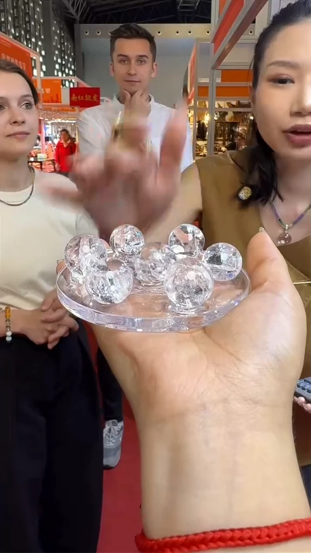 摆件未镶嵌水晶上海珠宝展假一罚十