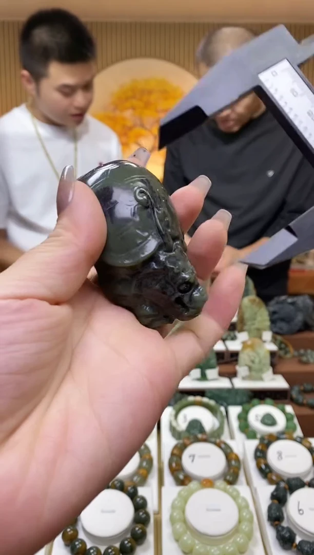 【闪购商品】和田玉手把未镶嵌多样性随机发一瑕疵