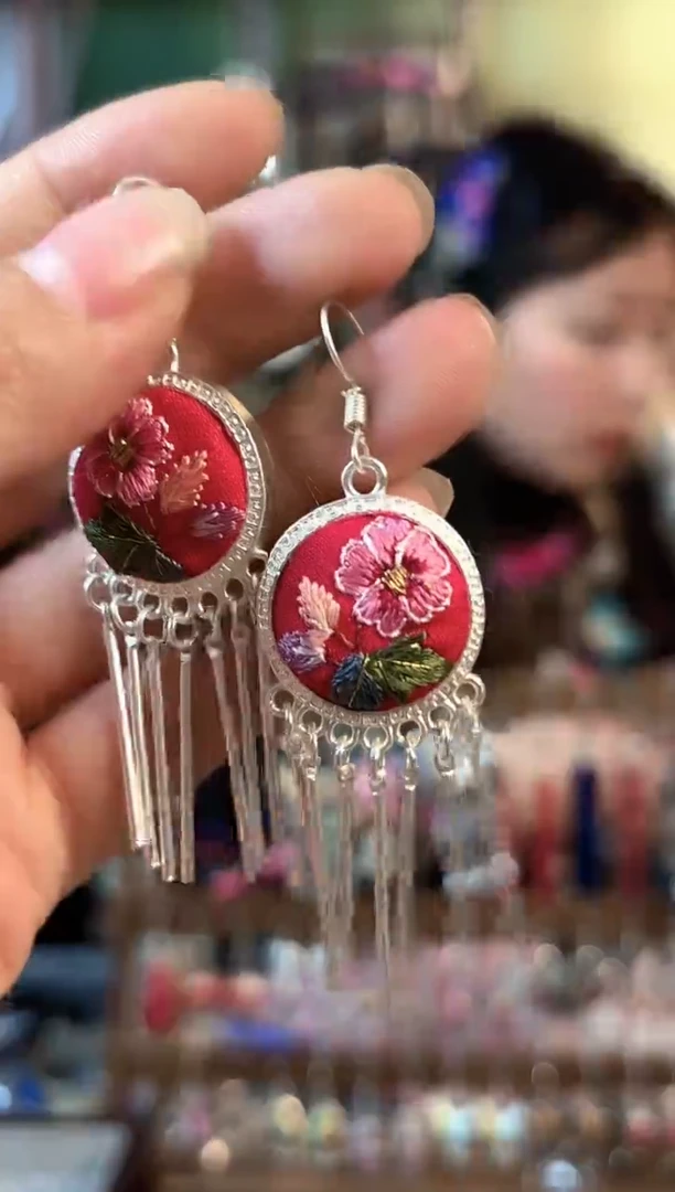 织绣彩云南阁非遗老绣607