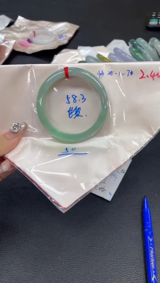 未镶嵌手镯翡翠翡翠手镯