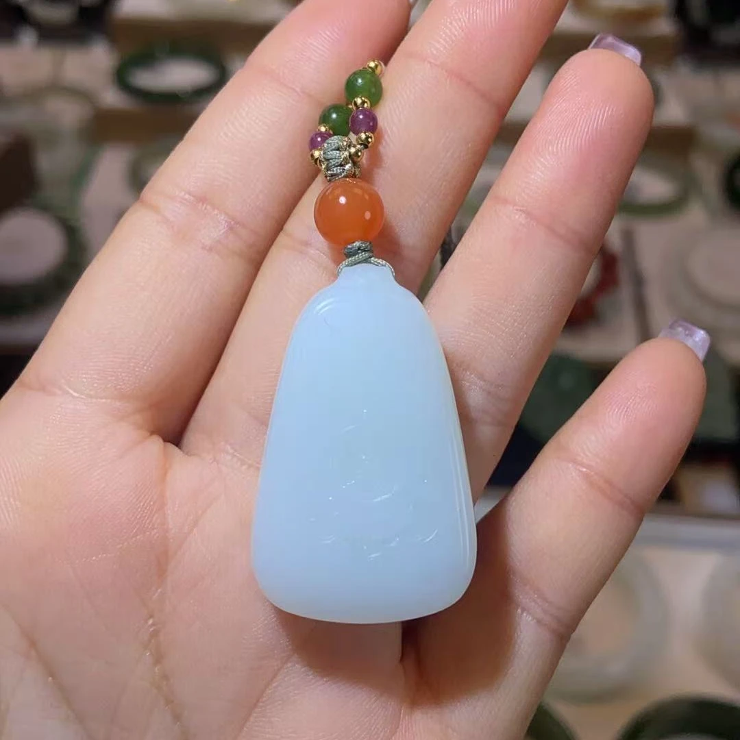 和田玉白玉吊坠