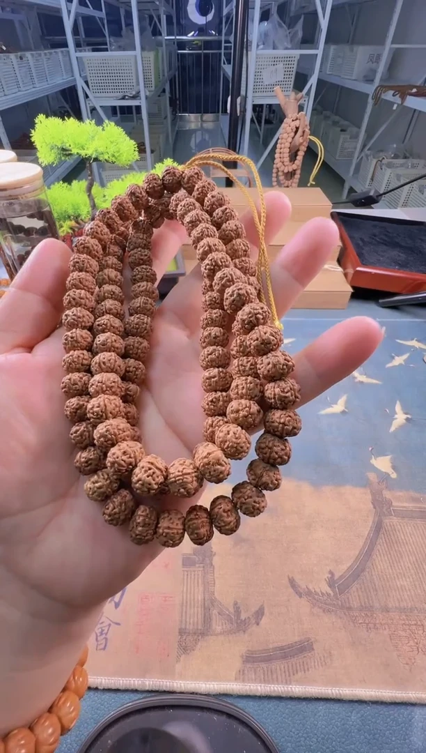 金刚菩提手串勿里达纯血老树王尺寸8（清理过的）