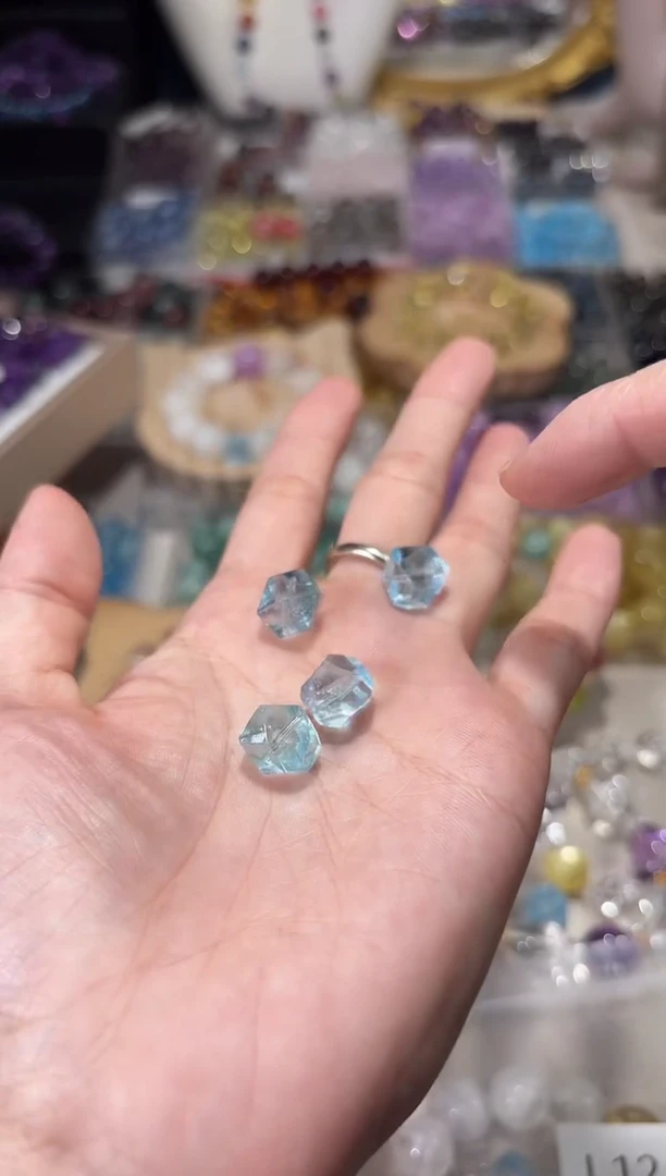水晶手串未镶嵌L12蓝托帕八角卡9单颗