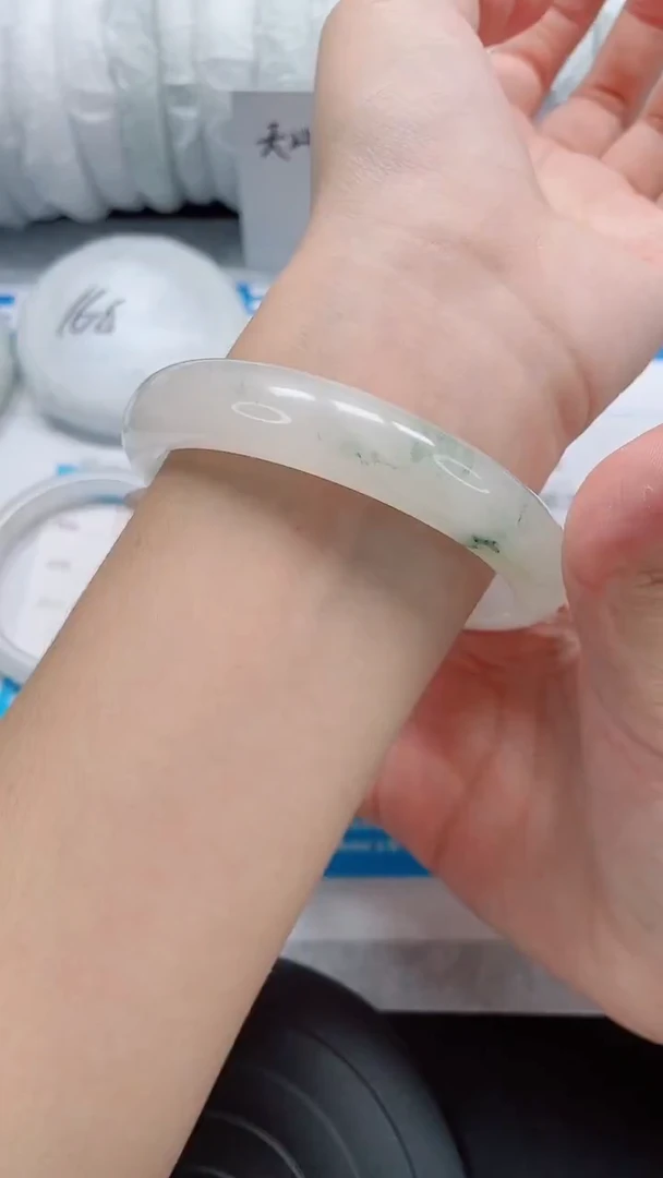 未镶嵌手镯石英质玉21-62/63