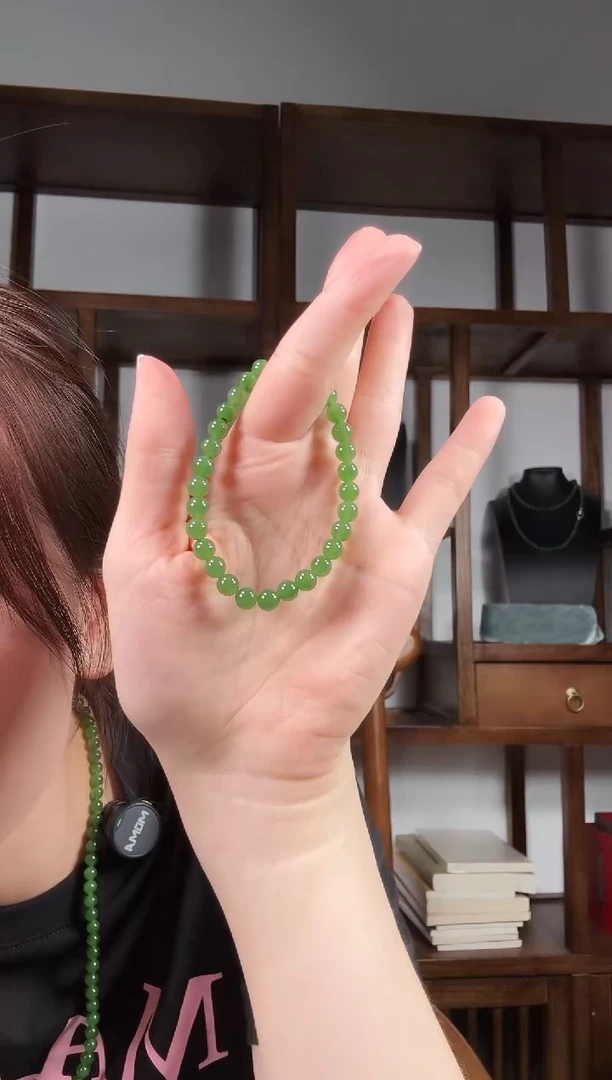 手链未镶嵌和田玉（碧玉）碧玉6mm阳绿手串